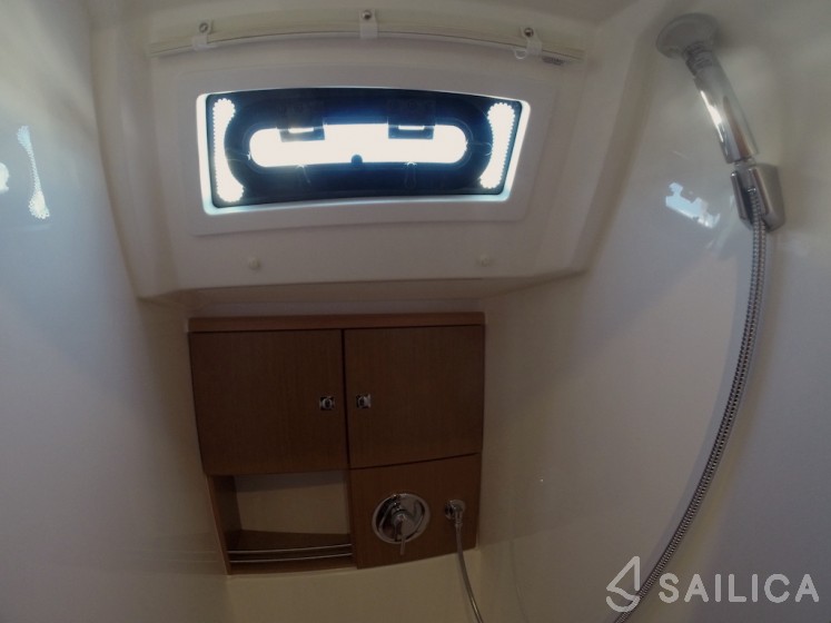 Bavaria 46 Cruiser - Yacht Charter Sailica