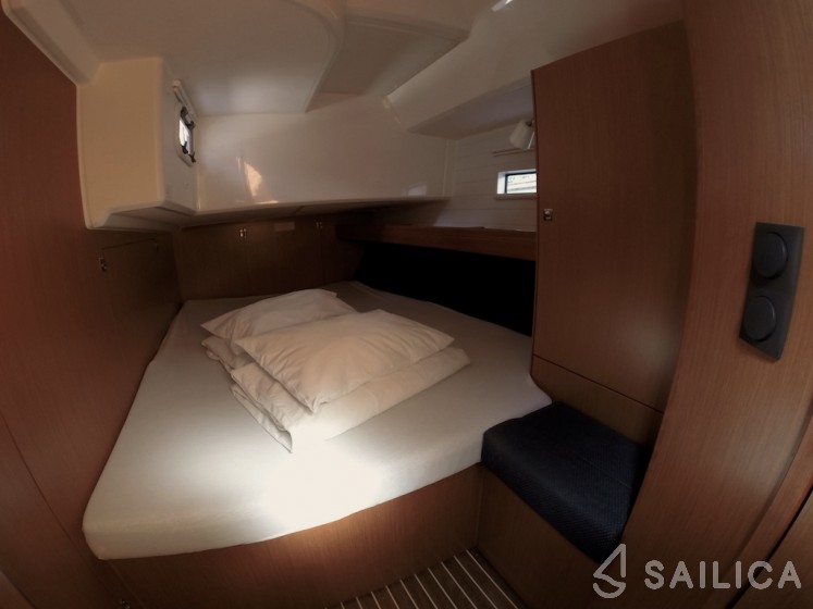 Bavaria 46 Cruiser - Yacht Charter Sailica