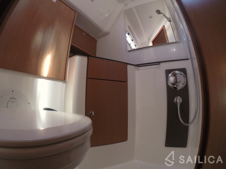 Bavaria 46 Cruiser - Yacht Charter Sailica