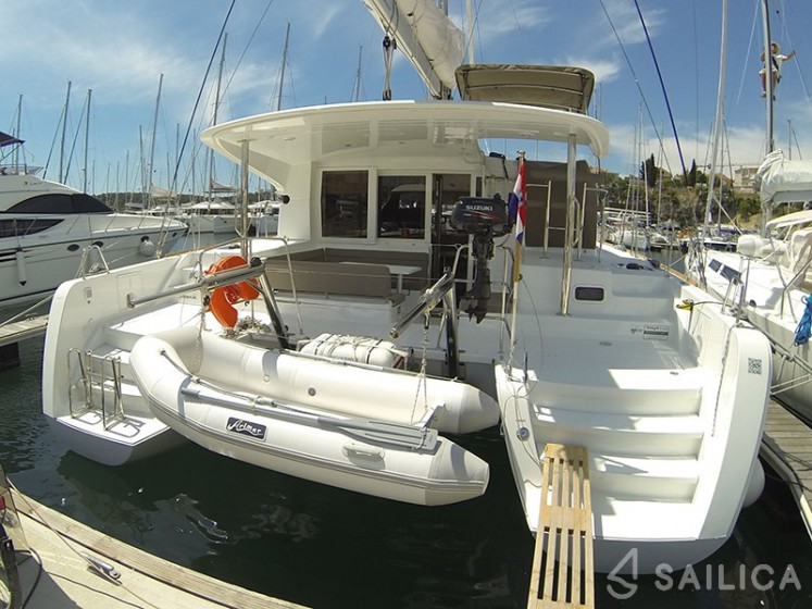 Lagoon 39 - Yacht Charter Sailica