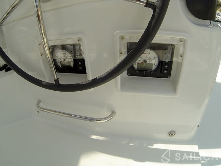 Lagoon 39 - Yacht Charter Sailica