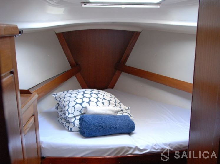 Bavaria 38H - Yacht Charter Sailica