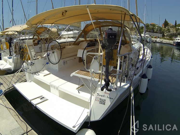 Dufour 382 GL - Yacht Charter Sailica
