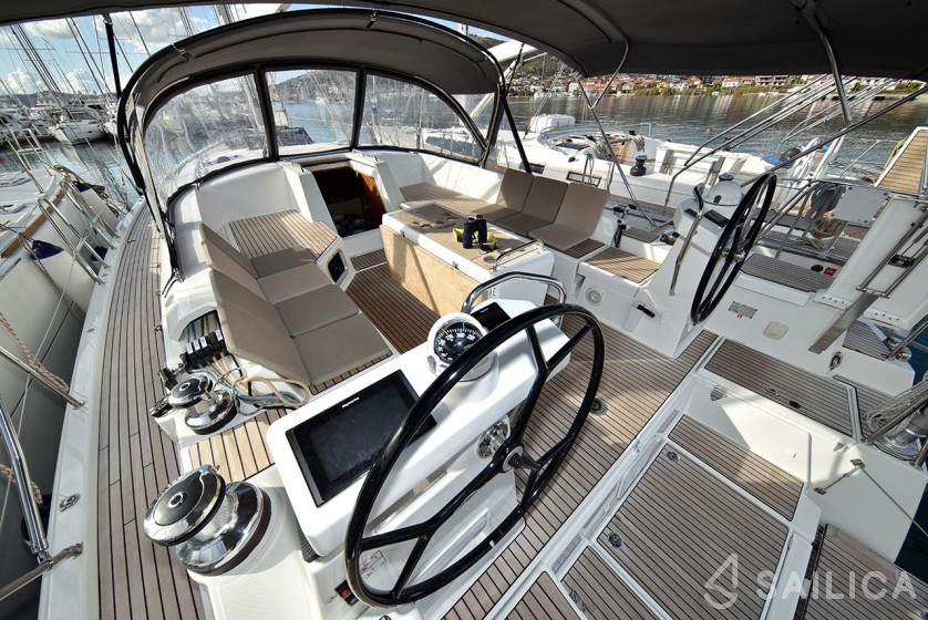 Jeanneau 54 - Yacht Charter Sailica