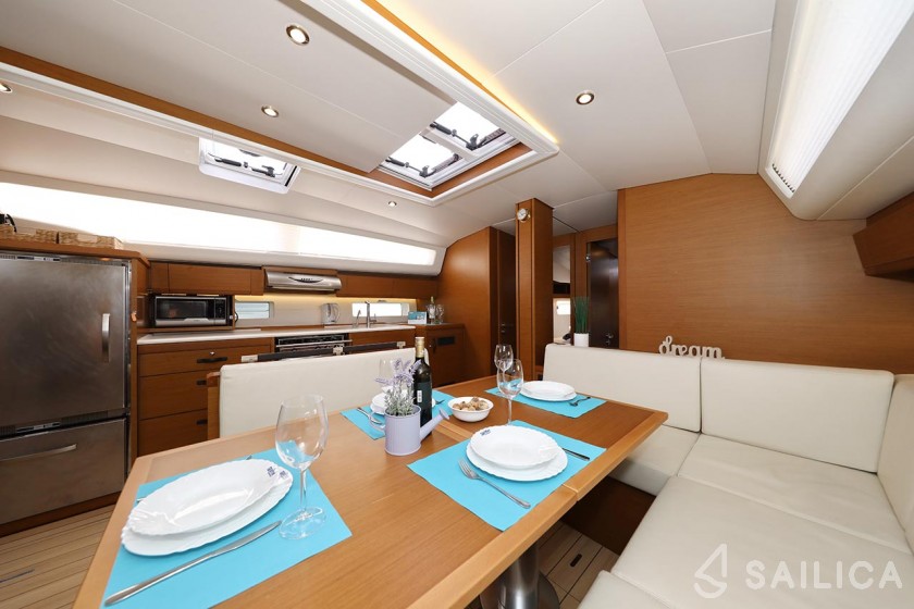 Jeanneau 54 - Yacht Charter Sailica