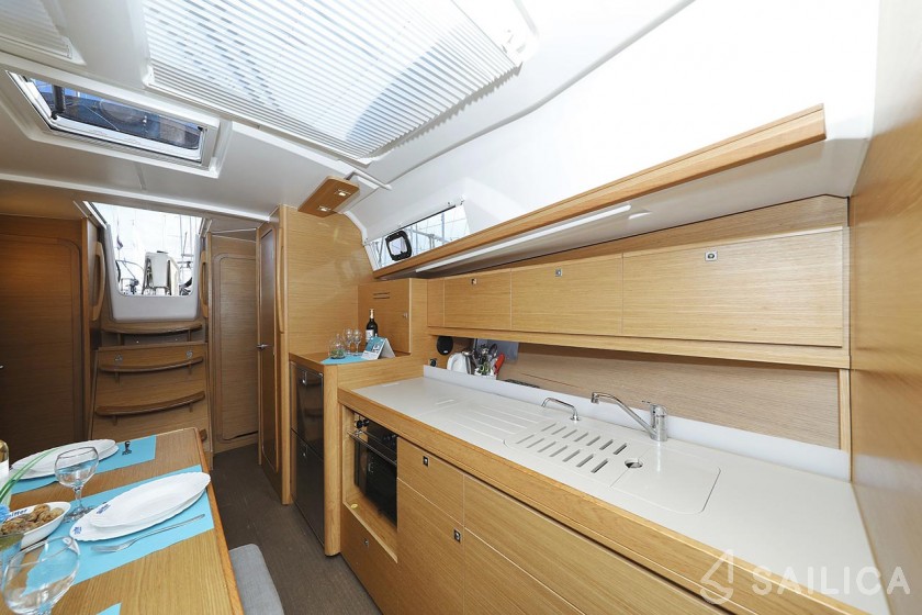 Dufour 382 GL - Yacht Charter Sailica