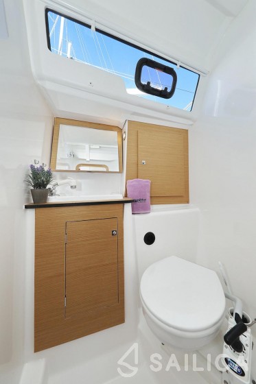 Dufour 382 GL - Yacht Charter Sailica