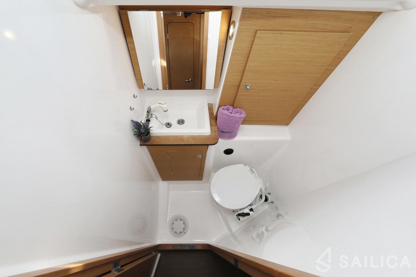 Dufour 382 GL - Yacht Charter Sailica