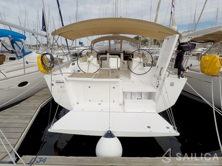 Dufour 460 GL - Yacht Charter Sailica
