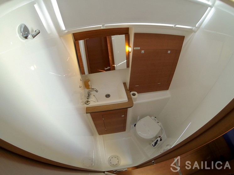 Dufour 460 GL - Yacht Charter Sailica