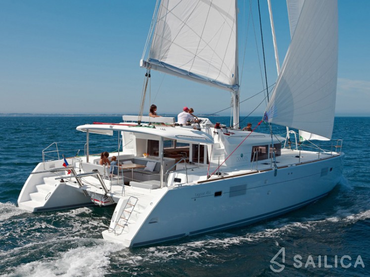 Lagoon 450 - Yacht Charter Sailica