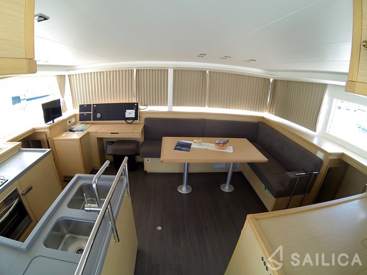 Lagoon 450 - Yacht Charter Sailica