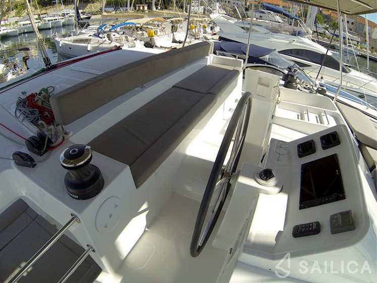 Lagoon 450 - Yacht Charter Sailica