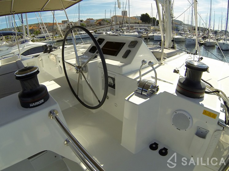 Lagoon 450 - Yacht Charter Sailica