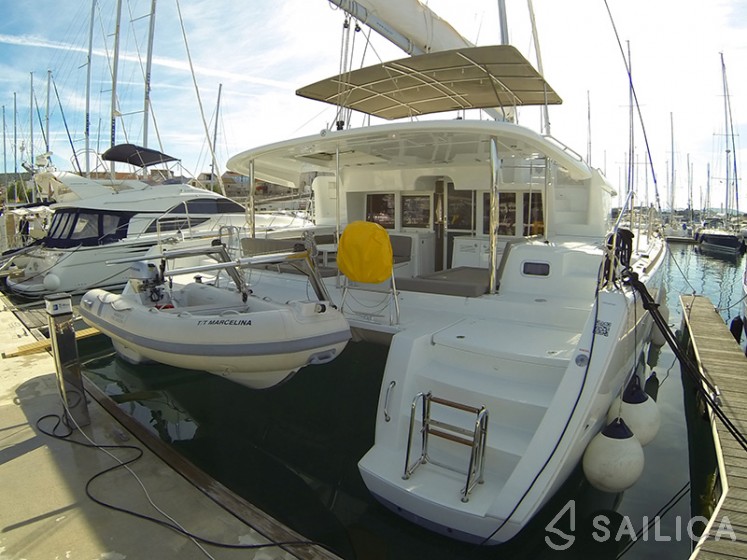 Lagoon 450 - Yacht Charter Sailica