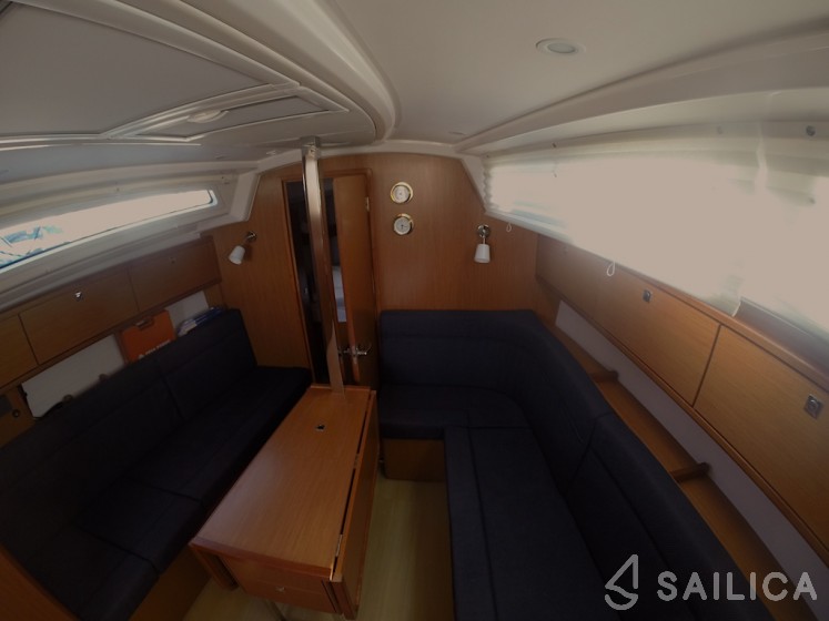 Bavaria Cruiser 34 - Yacht Charter Sailica