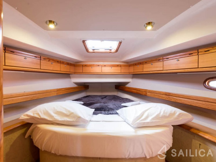 Bavaria 46 Cruiser - Yacht Charter Sailica