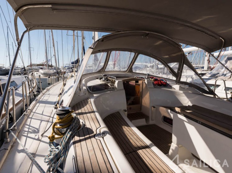 Bavaria 46 Cruiser - Yacht Charter Sailica