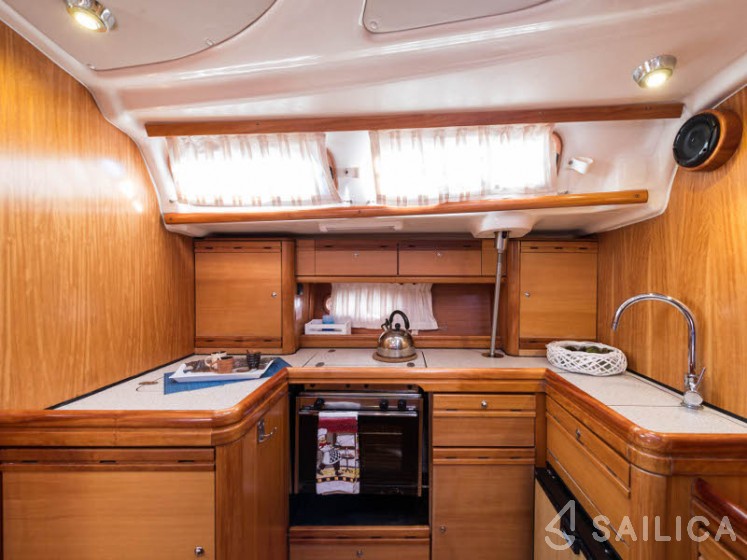 Bavaria 46 Cruiser - Yacht Charter Sailica