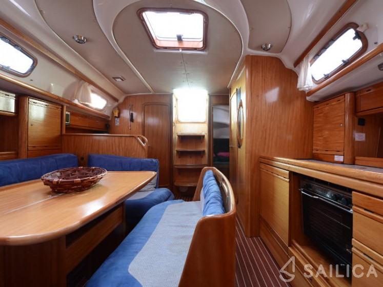 Bavaria 39 Cruiser - Yacht Charter Sailica