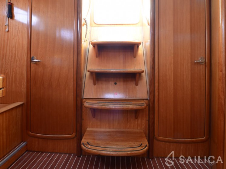 Bavaria 39 Cruiser - Yacht Charter Sailica