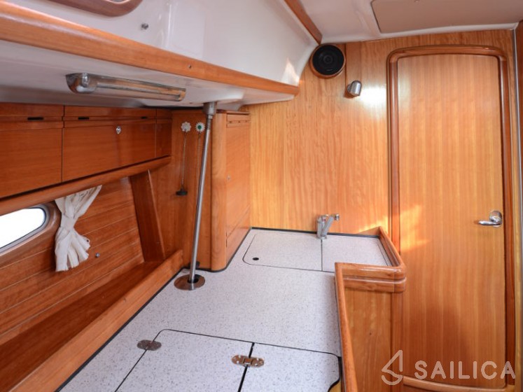 Bavaria 39 Cruiser - Yacht Charter Sailica
