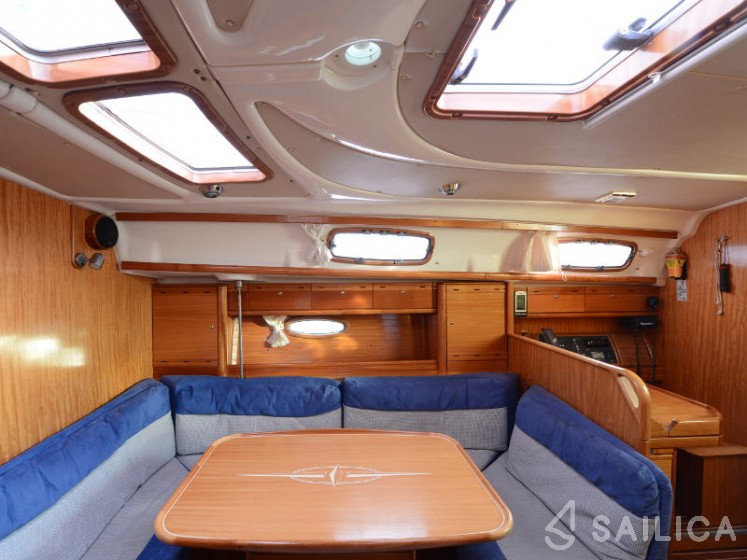 Bavaria 39 Cruiser - Yacht Charter Sailica