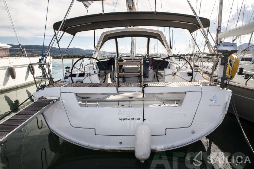 Oceanis 45 - Yacht Charter Sailica