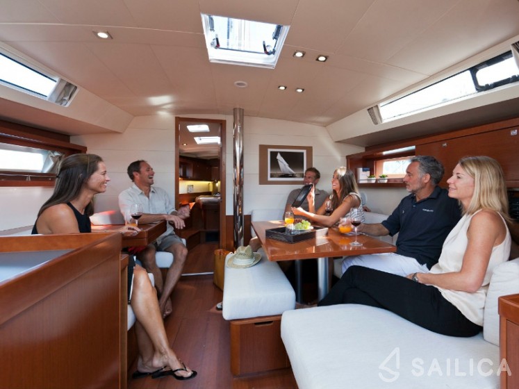 Oceanis 45 - Yacht Charter Sailica