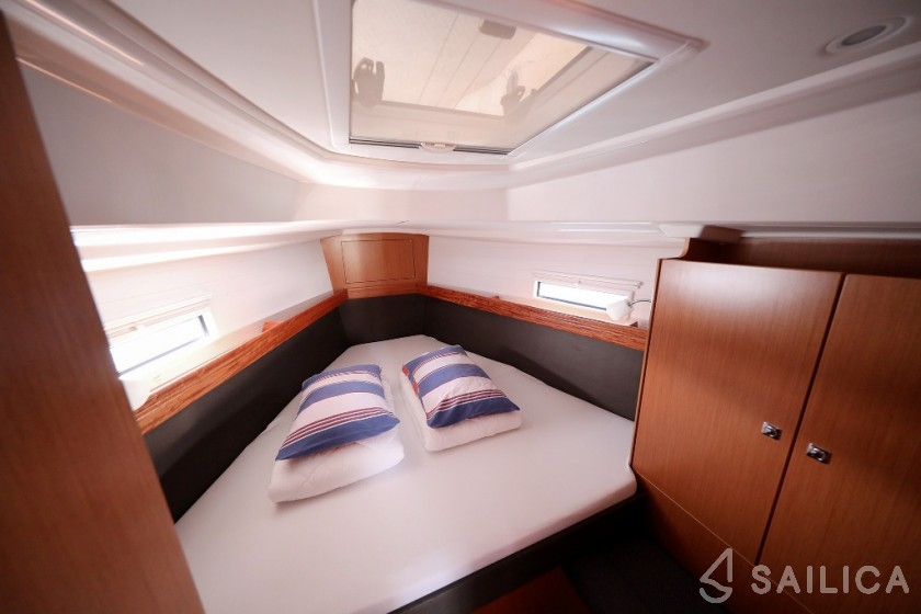 Bavaria 37 Cruiser - Yacht Charter Sailica