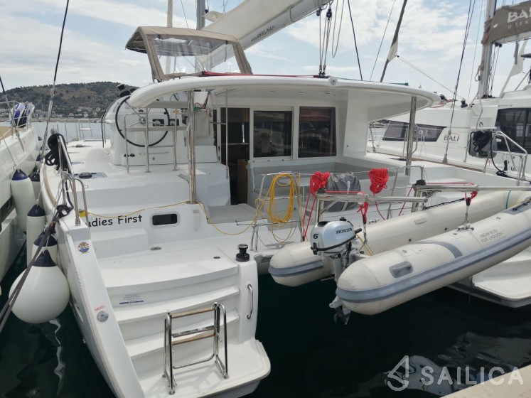 Lagoon 400 S2 - Yacht Charter Sailica