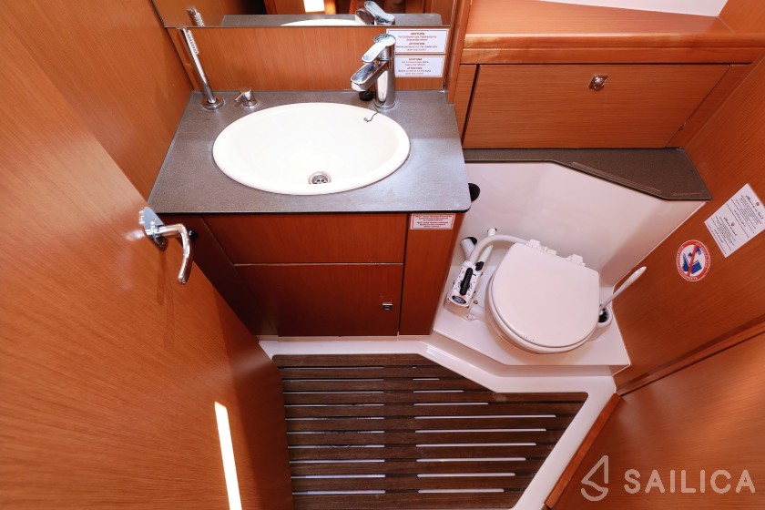 Bavaria Cruiser 56 - Yacht Charter Sailica