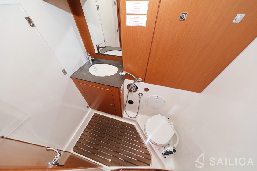Bavaria Cruiser 56 - Yacht Charter Sailica