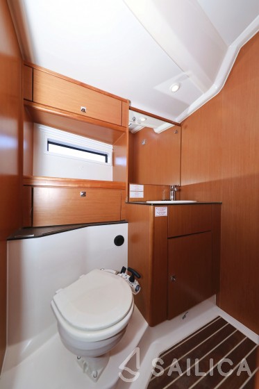 Bavaria Cruiser 56 - Yacht Charter Sailica