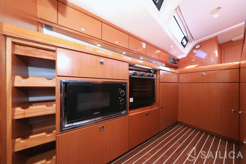 Bavaria Cruiser 56 - Yacht Charter Sailica