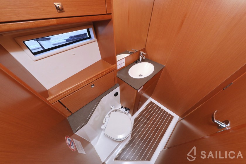 Bavaria Cruiser 56 - Yacht Charter Sailica