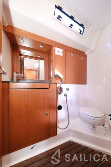 Bavaria Cruiser 56 - Yacht Charter Sailica