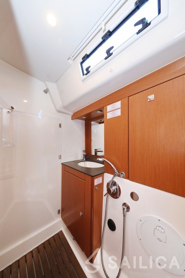 Bavaria Cruiser 56 - Yacht Charter Sailica