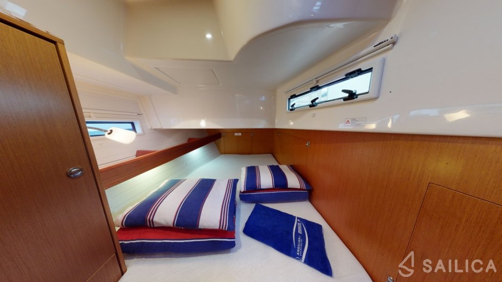 Bavaria 45 Cruiser - Yacht Charter Sailica