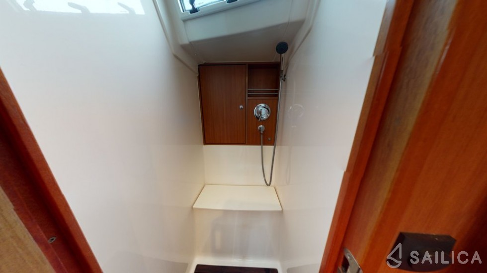 Bavaria 45 Cruiser - Yacht Charter Sailica
