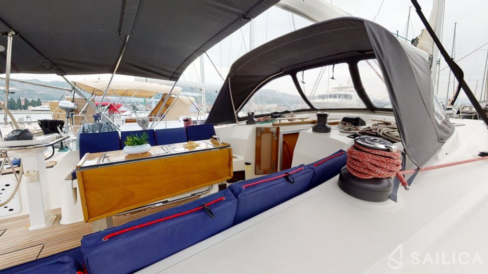 Bavaria 45 Cruiser - Yacht Charter Sailica