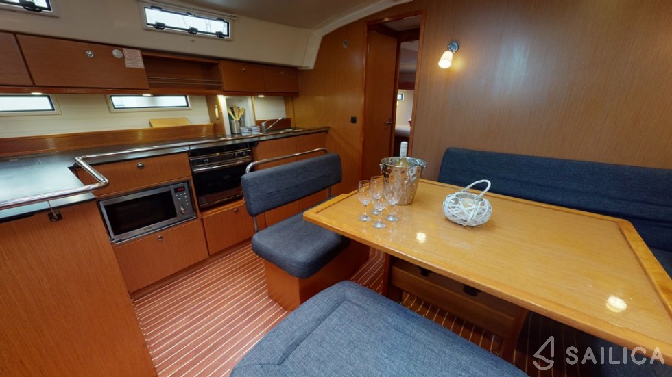 Bavaria 45 Cruiser - Yacht Charter Sailica