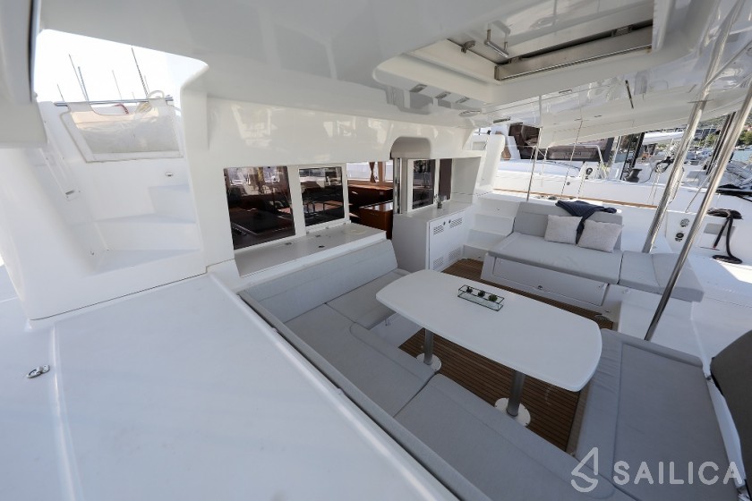 Lagoon 450 - Yacht Charter Sailica