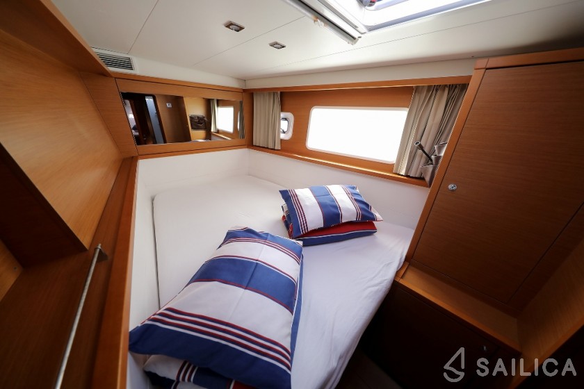 Lagoon 450 - Yacht Charter Sailica