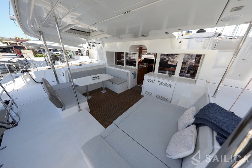 Lagoon 450 - Yacht Charter Sailica