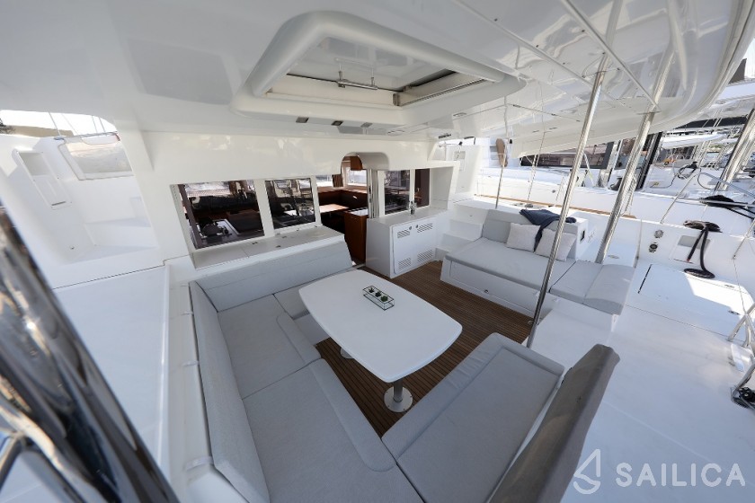 Lagoon 450 - Yacht Charter Sailica