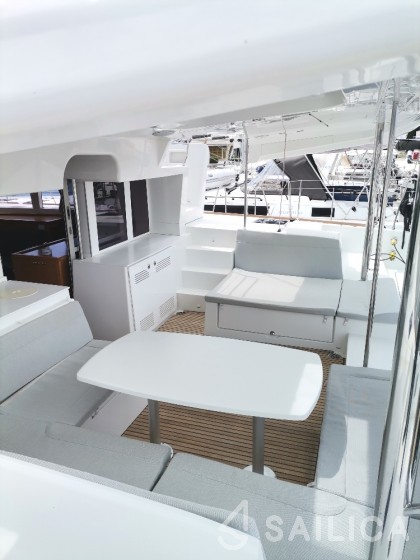 Lagoon 450 - Yacht Charter Sailica
