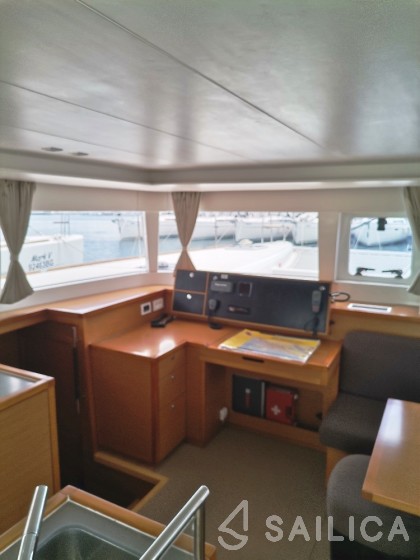 Lagoon 450 - Yacht Charter Sailica