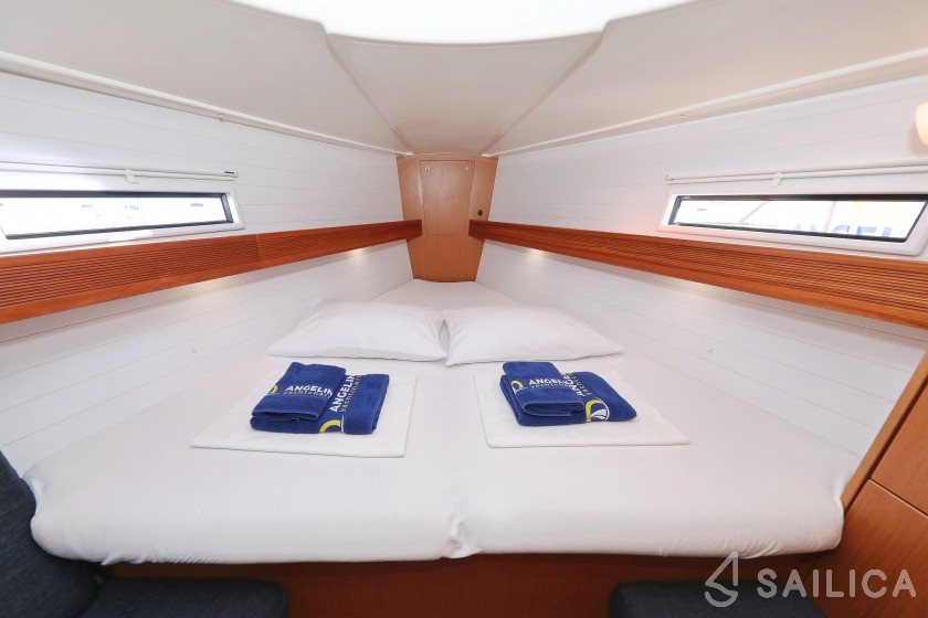 Bavaria 40 Cruiser - Yacht Charter Sailica