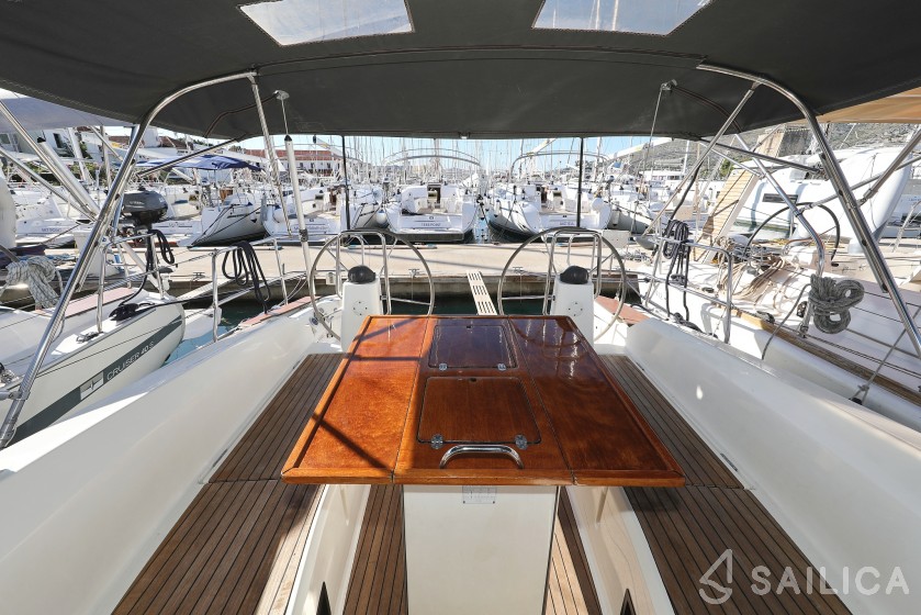 Bavaria 40 Cruiser - Yacht Charter Sailica
